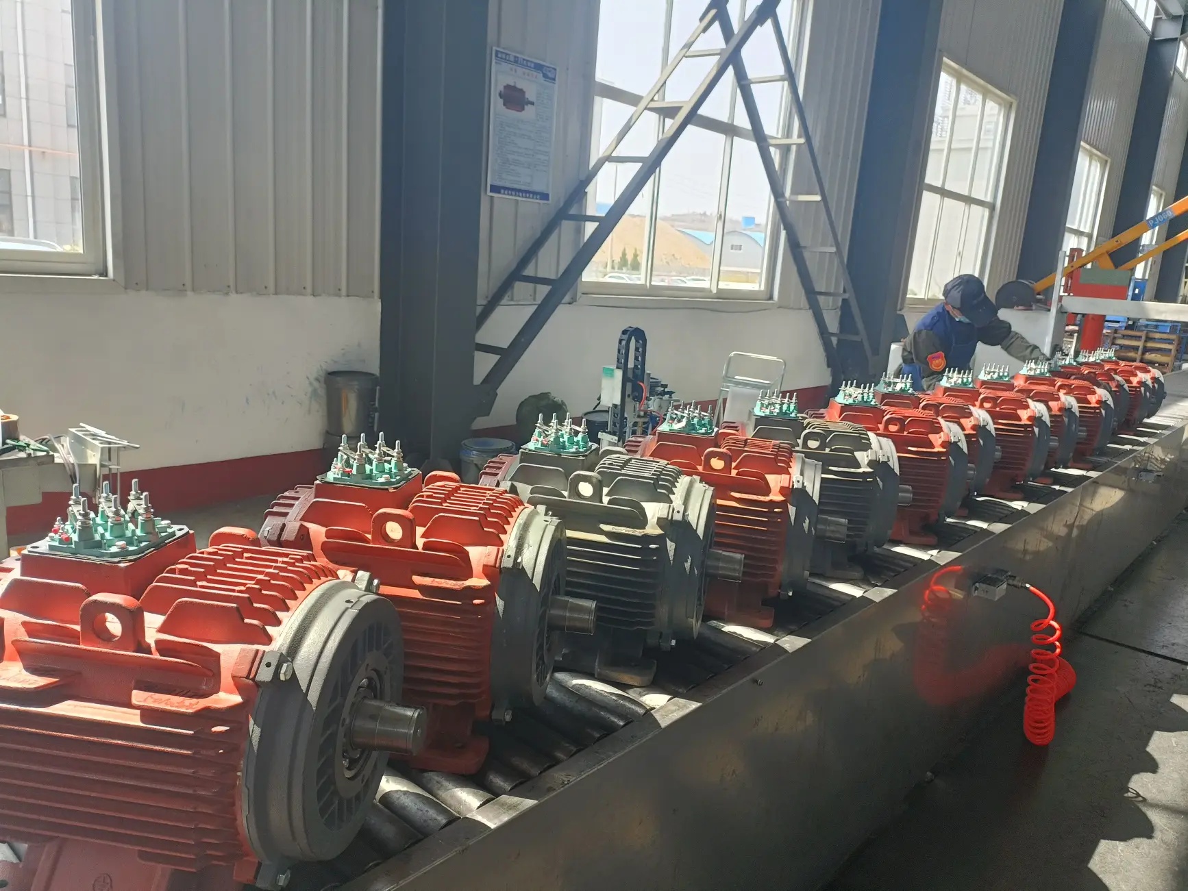 تأثير درجة الحرارة على عمل المحرك الكهربائي